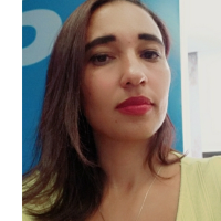 Ariane Almeida Fundadora e diretora, atuou nas áreas comercial e administrativa iniciando em grande empresa varejista, depois gerenciando pequenas empresas , além de ser diretora de indústria do ramo musical Formada em gestão de marketing pela Universidade Metodista de SP, com cursos nas áreas de branding, planejamento estratégico, marketing digital e modelagem de negócios,atua como assessora empresarial nas aréas relacionadas álém de ministrar cursos em programas do SEBRAE , instituições de ensino , e treinamentos